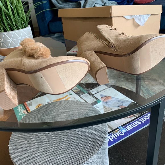 Pom Pom booties! - Picture 3 of 5